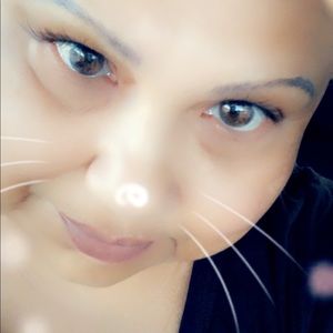 Meet your Posher, Tonita